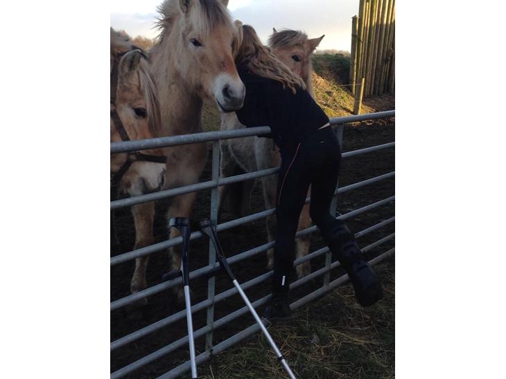 {{currentPhoto.altText}} billede {{currentPhoto.number}}