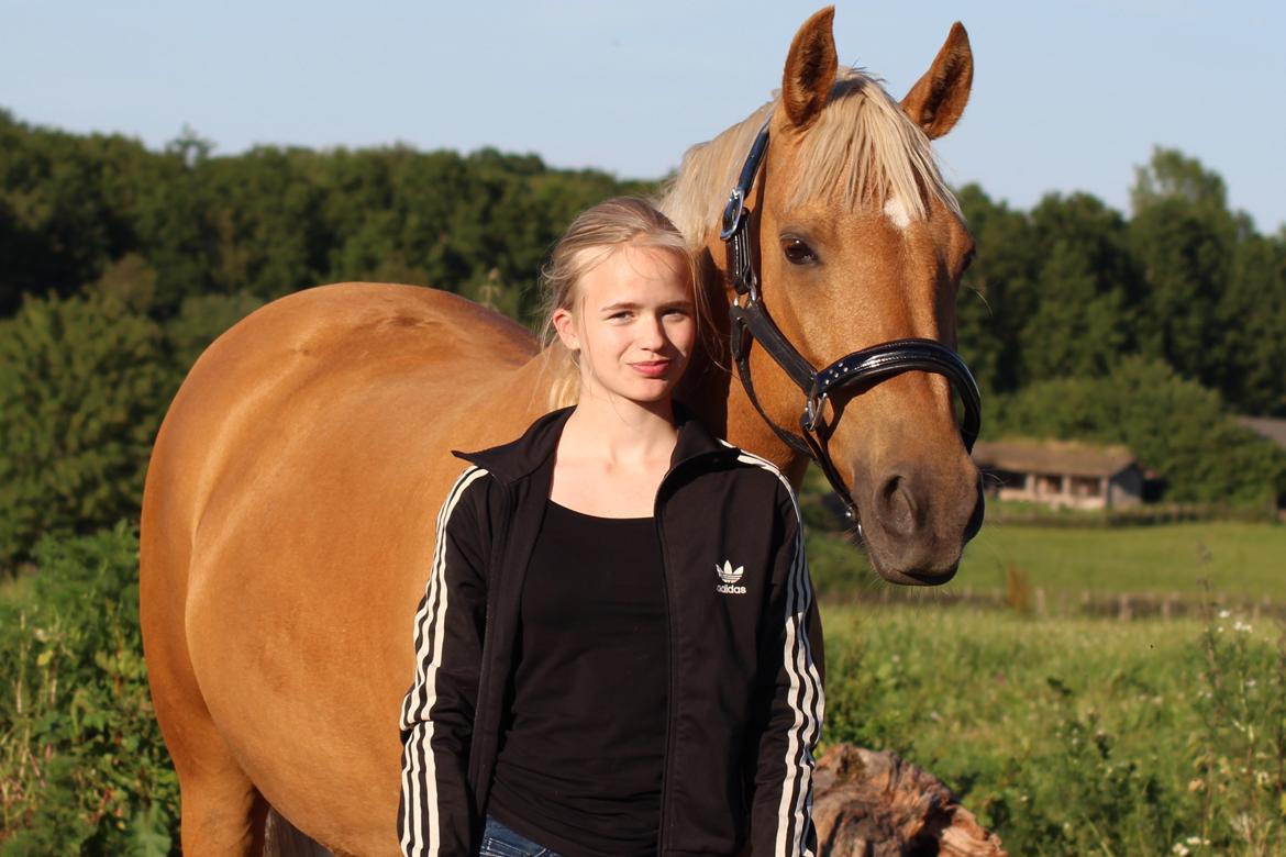 Anden særlig race Rainy June billede 4