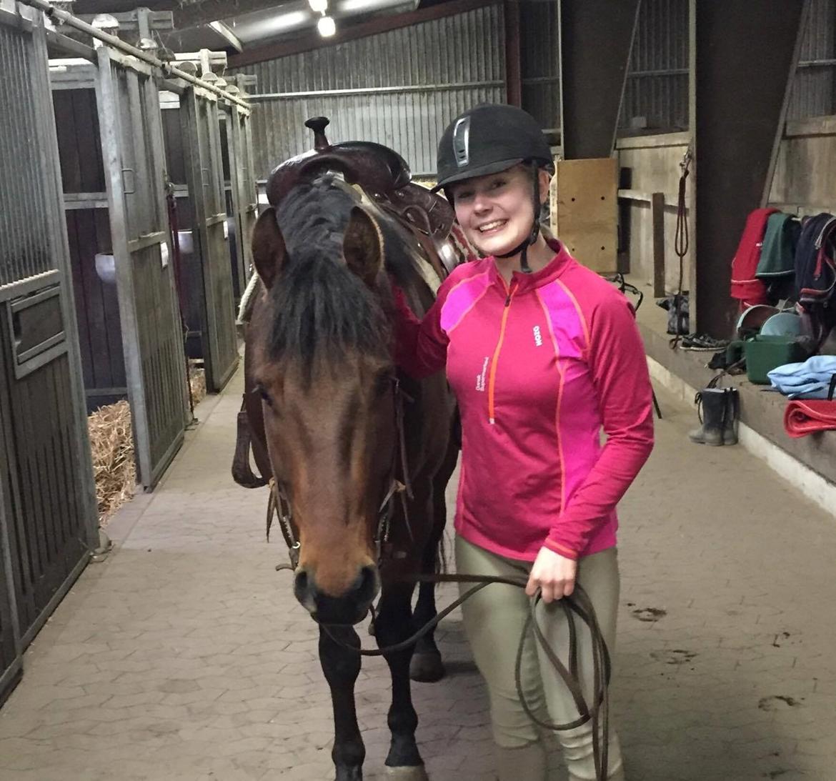 Quarter One Hot Destination - En meget glad ejer efter vores første ridetur, efter vi havde hentet ham billede 7