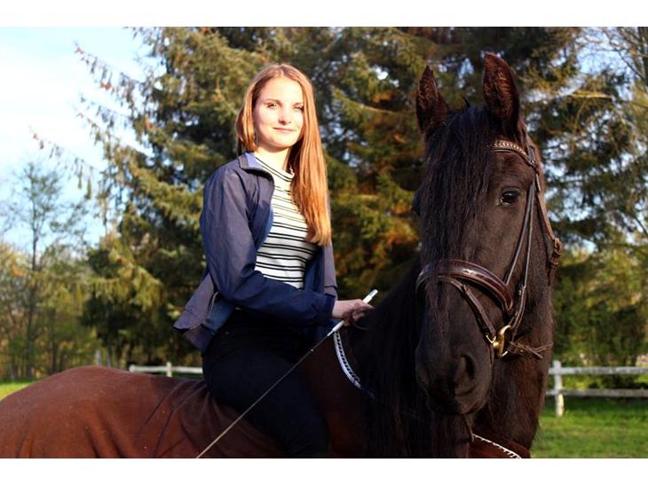 {{currentPhoto.altText}} billede {{currentPhoto.number}}