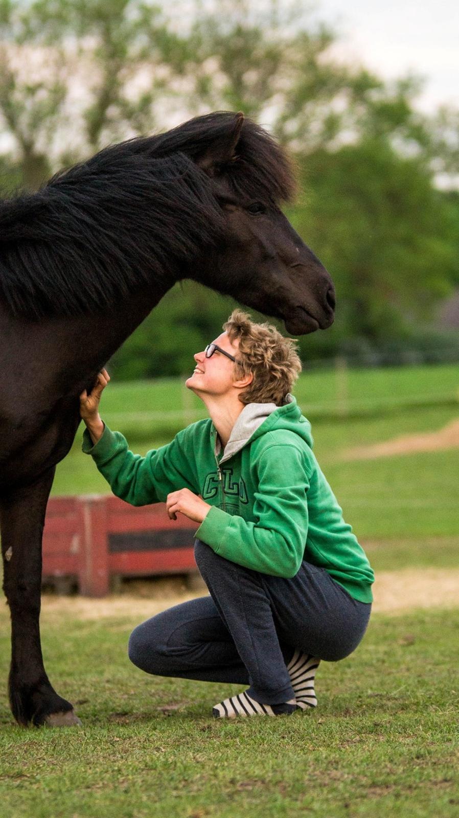 Islænder Flóra - Uh det klør! :) <3 Foto: Rebecca 01.06.16 billede 11