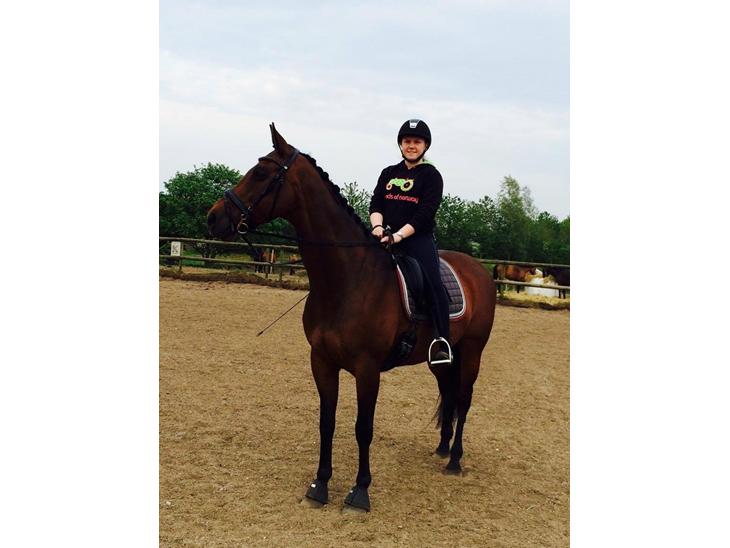 {{currentPhoto.altText}} billede {{currentPhoto.number}}