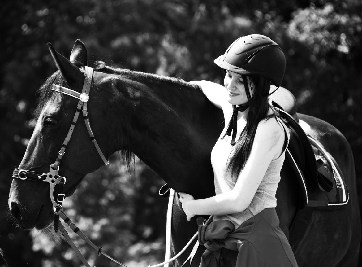 Traver Borlis Alf - A scar simply means you were stronger than whatever tried to hurt you.❤ billede 2