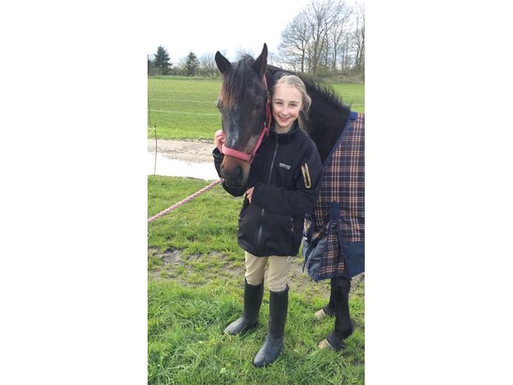 {{currentPhoto.altText}} billede {{currentPhoto.number}}