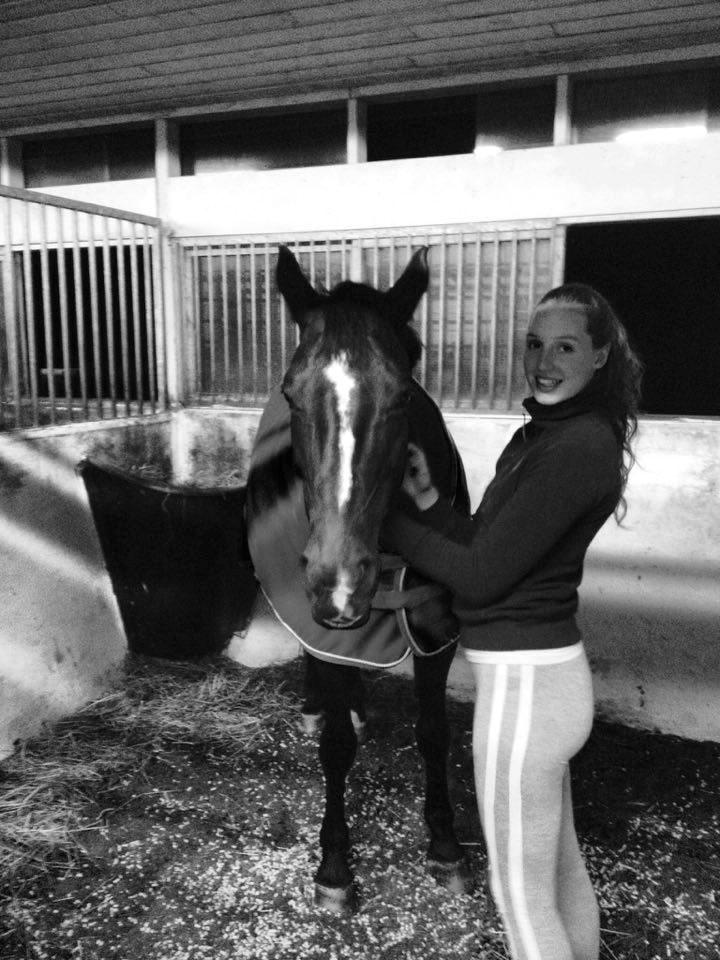 Fuldblod (XX) Aysia - Aften-besøg i stalden <3 billede 5