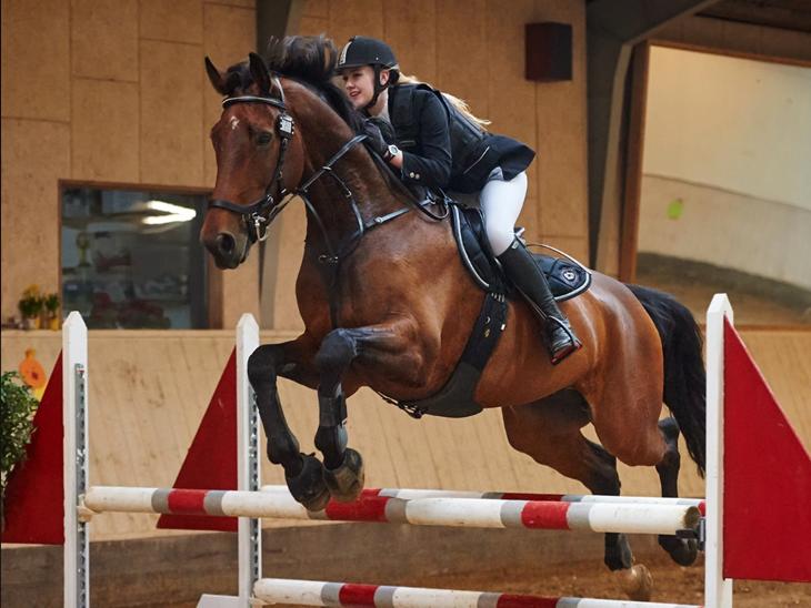 {{currentPhoto.altText}} billede {{currentPhoto.number}}