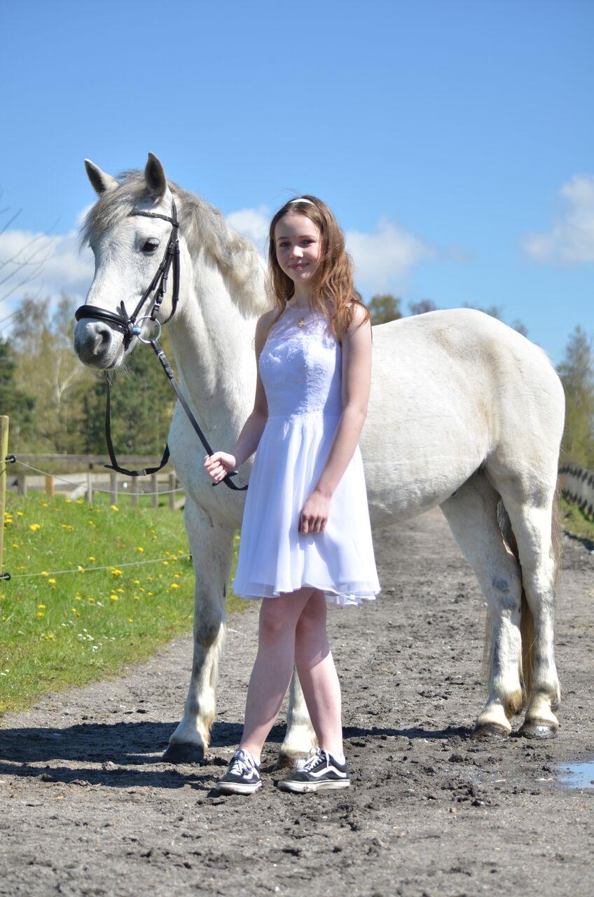 Connemara Stan - *NYT* Konfirmationsshoot d 30.04.2017 billede 1