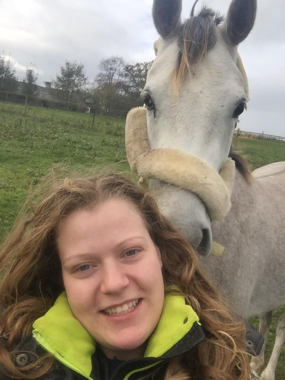 Anden særlig race Suna's Miss Diva - Diva og jeg fjoller på fold😂 billede 1