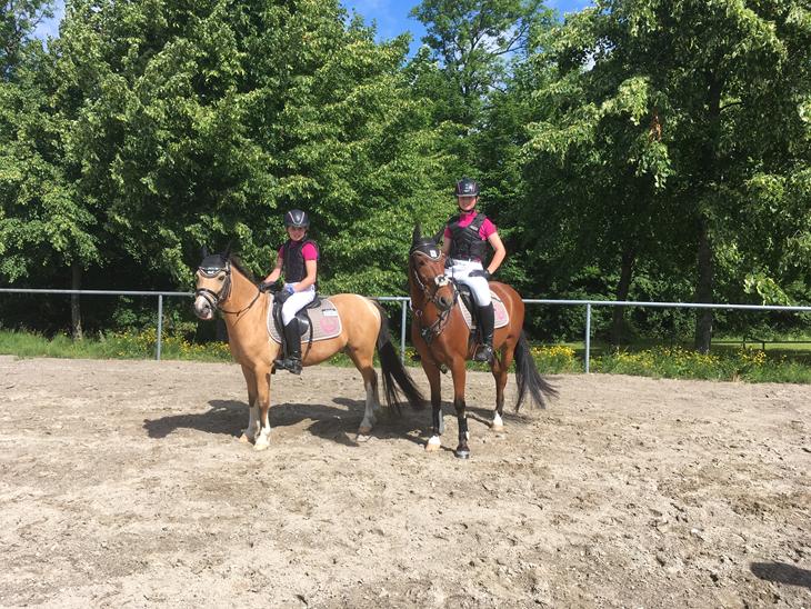 {{currentPhoto.altText}} billede {{currentPhoto.number}}