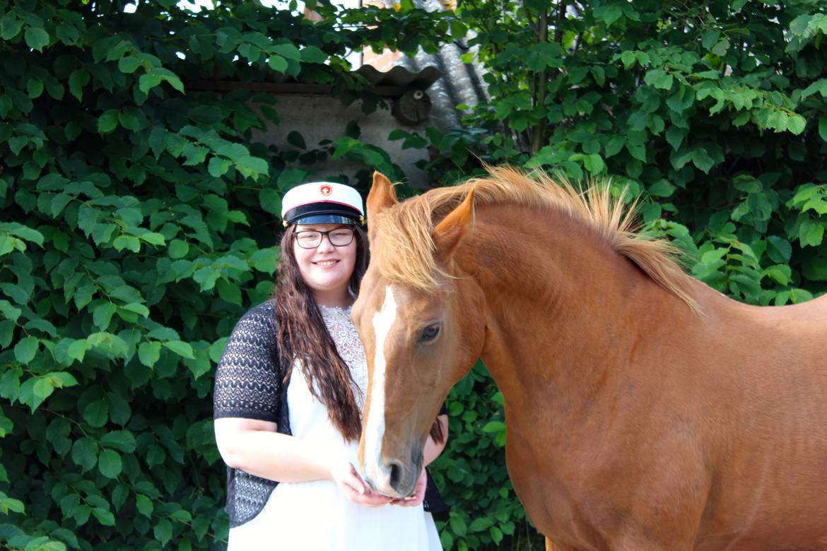 Anden særlig race Lady - Student 2017 med min bedste ven billede 1