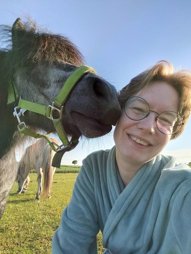 Shetlænder Thorshøj's kalk - Lykken er at kunne gå ud og sige godmorgen til hestene iklædt badekåbe, og så tulle ind i seng igen <3 billede 16