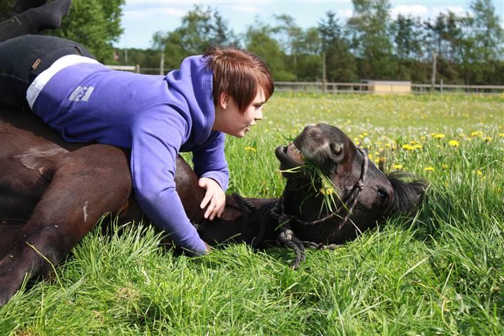 Oldenborg | Svalegaardens Indy - Min veninde Maja & Indy <3   billede 4