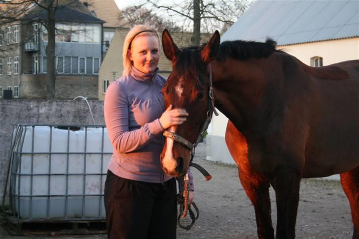 Anden særlig race Kongelundens Smilla  - Kongelundens Smilla & Min støre søster marts 2009 Foto:Mig billede 2