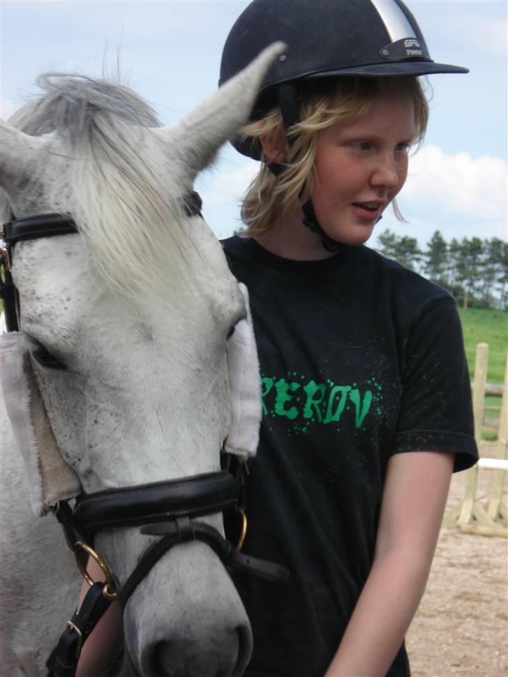 Pinto Bianca - Aflivet :'( - Bianca og jeg efter springning billede 1