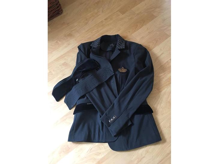 {{currentPhoto.altText}} billede {{currentPhoto.number}}