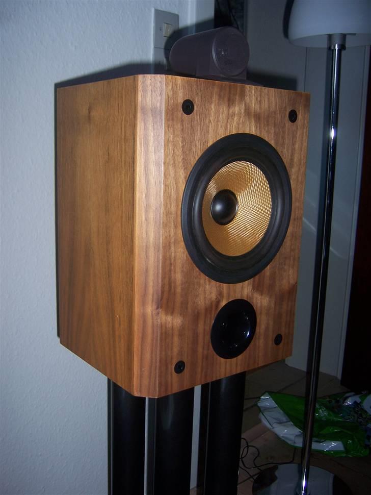Mine B&W 805 Matrix - Ser efter min mening bedst ud uden stoffet på. billede 3