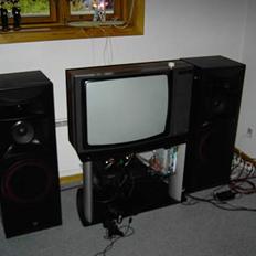 Musikanlæg Cerwin-Vega & IMG