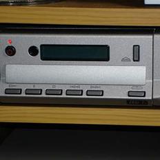 Musikanlæg Cyrus og Audiovector