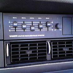 Bilstereo volvo 240