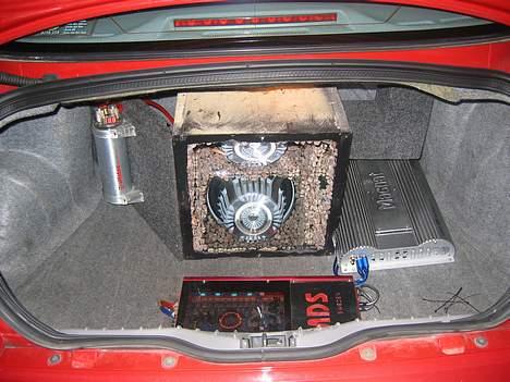 Bilstereo fra Alfa Romeo 156 billede 1