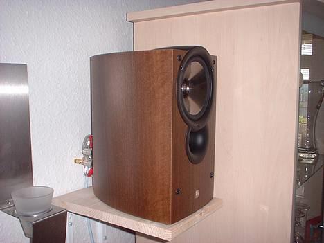 Musikanlæg  VIENNA ACOUSTICS  - Mine nye KEF IQ1 front til mit surround lille højtaler men med stor lyd :-) billede 4