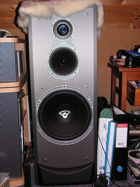 Musikanlæg lidt blandet hifi - min fine V-10F vega billede 2