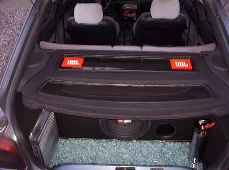 Bilstereo Ford escort billede 4