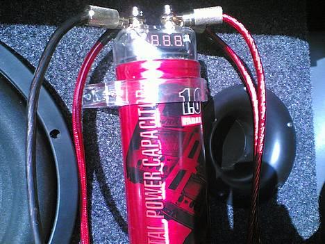 Bilstereo i Charade billede 5