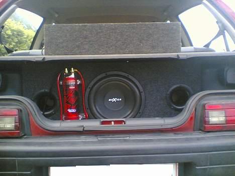 Bilstereo i Charade billede 6