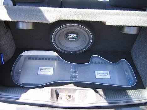 Bilstereo Emhaser polo billede 7