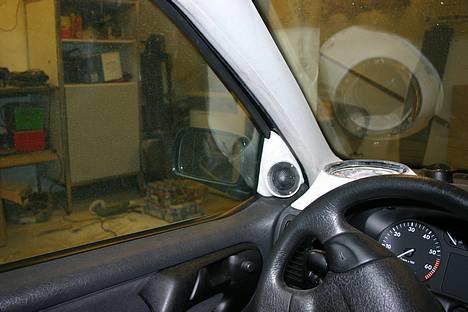 Bilstereo Emhaser polo billede 8
