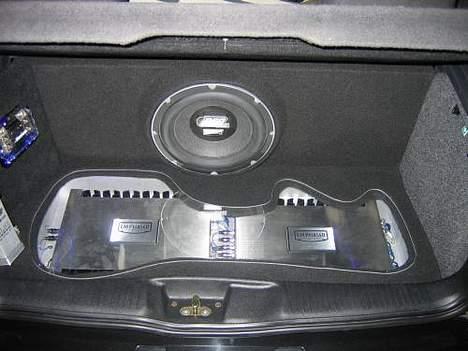 Bilstereo Emhaser polo billede 9