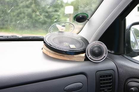 Bilstereo Emhaser polo billede 11