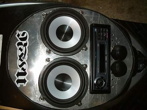 Scooterstereo Clarion/Xzound billede 2