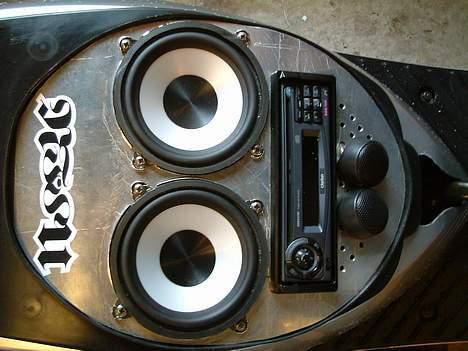Scooterstereo Clarion/Xzound billede 3