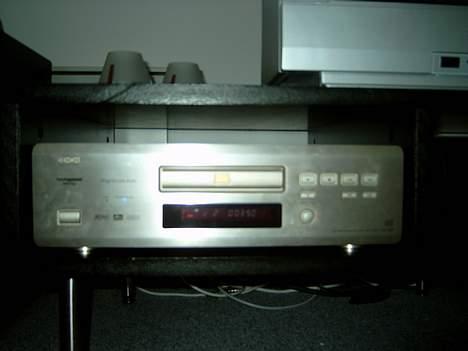 Hjemmebiograf Denon / Dali - Denon DVD-2800 - Progressive SCAN samt digital udgang. QED 75 ohms silvercable forbundet til receiver. billede 12