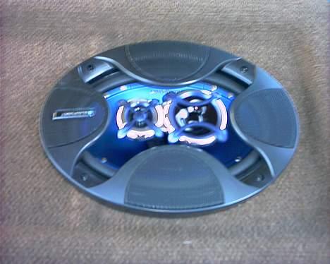 Bilstereo blaupunkt i polo - har to i hatte hylde på hver 150 W billede 3