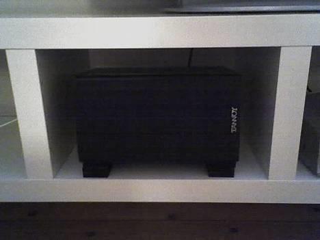 Hjemmebiograf AudioPro Blue Diamond v.2 - Den sidste af de gamle; Tannoy Mercury Shaddow M1. Ligger som center indtil jeg får købt en AudioPro. billede 13