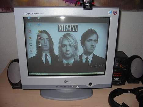 Minianlæg Samsung - Min 17" comskærm, med inbygget fladskærm... :P billede 10