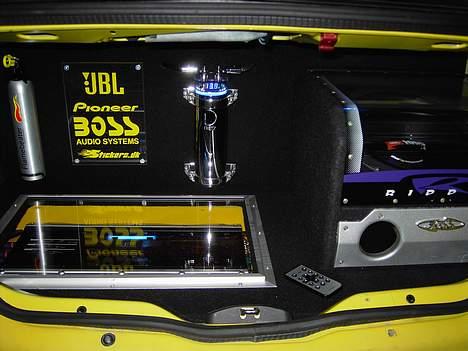 Bilstereo JBL Sound billede 1