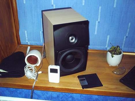 Musikanlæg B&O ft. Energy - her kan du se størelses forholdet , som du nok ser er de ikke så store billede 4