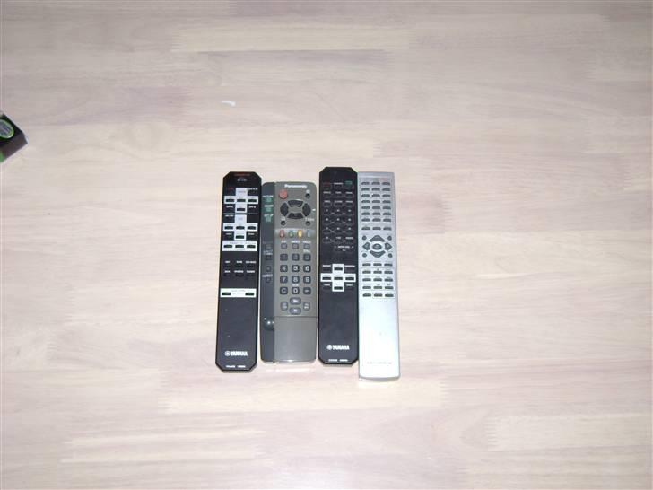 Musikanlæg Yamaha og JBL - fra venstre.: forstærker, tv, cd afspiller og sidste dvd. billede 6