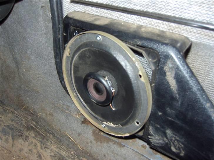 Bilstereo i golf markræser billede 6