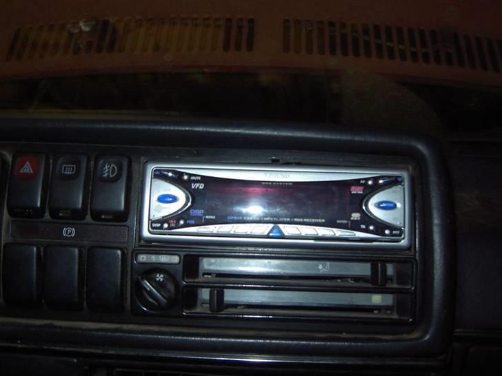 Bilstereo i golf markræser billede 7