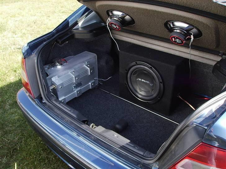Bilstereo I Honda billede 1