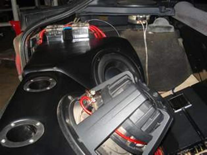 Bilstereo Pioneer PRS - 2x kondensatorer liggende bagved billede 5