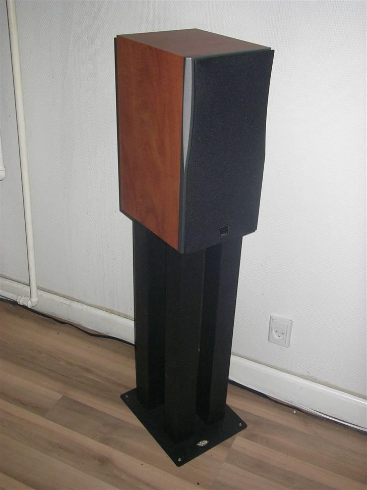 Hjemmebiograf NAD - Dalí - Samsung - Concept 2 + Stand (Right) billede 8