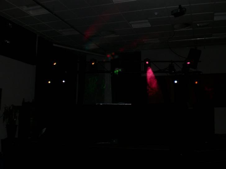 Diskoteksanlæg DeeJay-Brothers TIL SALG - maribo tema fest  space         undskyld billedet ikke er helt tip top hehe billede 18