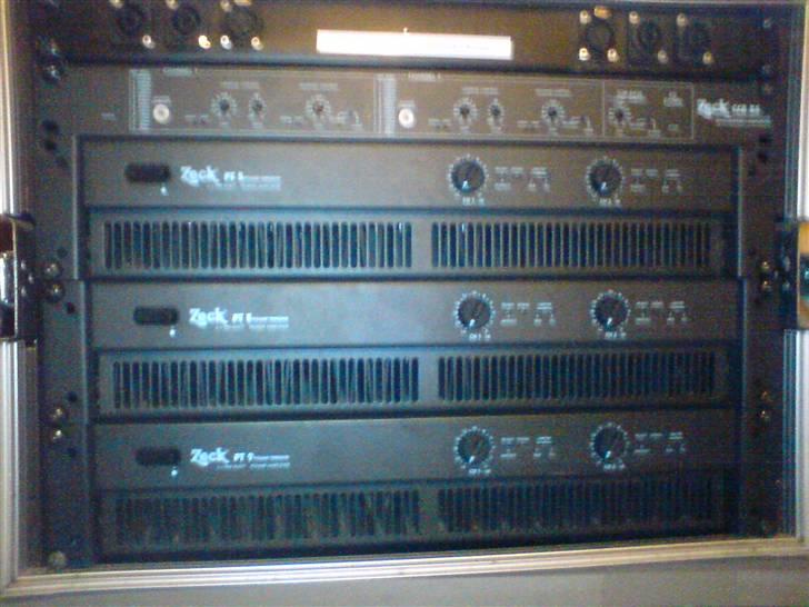 Diskoteksanlæg Touch Down - ZECK PT. 5  & PT. 9 - Forstærker Rack med ZECK CCR 24 + stikpanel billede 7