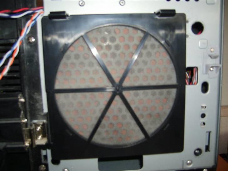 Computeranlæg Comp Logitech X-230 - Støvfiltret foran 140mm blæseren billede 11